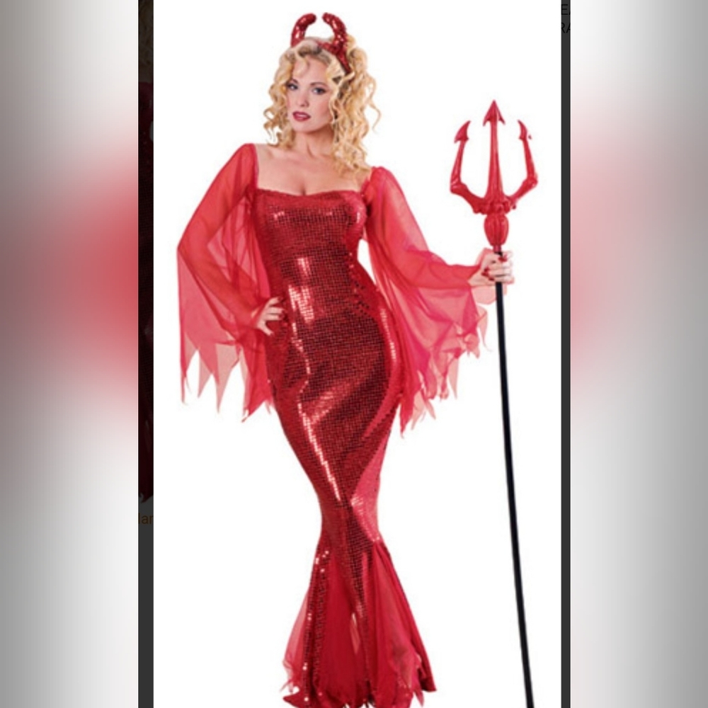 Sizzling seductress Halloween costume